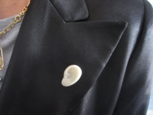 oreille sur veste